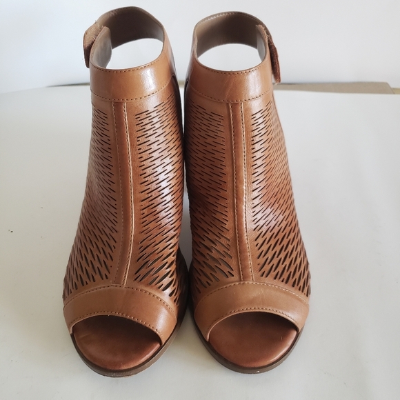 VINCE CAMUTO Shoes Heels Slingback Open Toe Brown Leather Size 8.5M - Picture 14 of 16